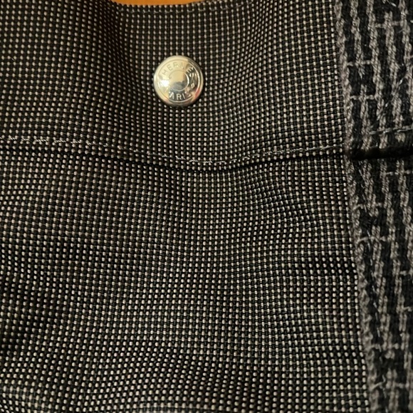 Hermès Fourre Tout MM Canvas Tote Bag Black Grey Toile Lining Silver Hardware - Picture 2 of 11